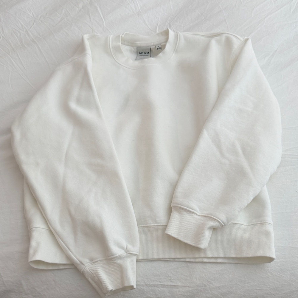 Aritzia sweat fleece white crewneck